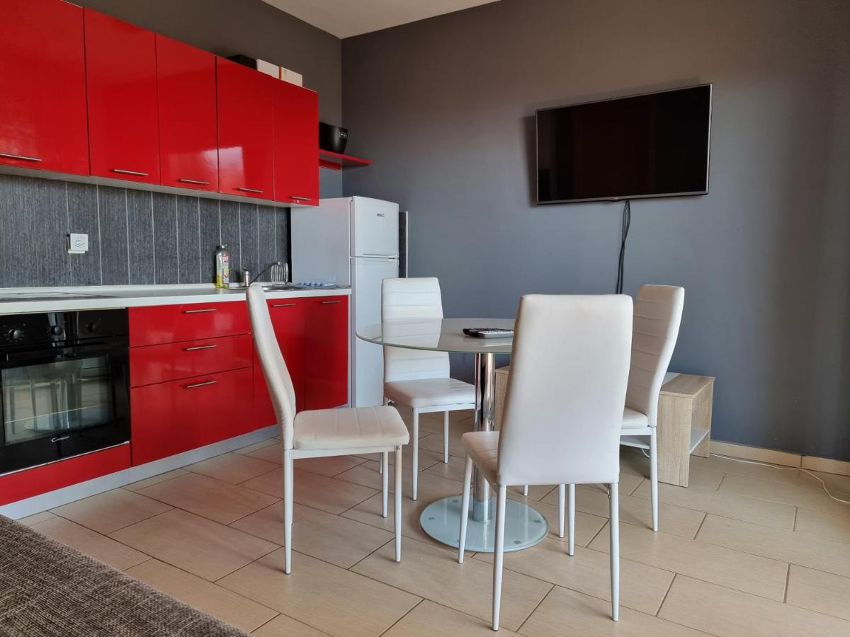 Apartment Wallot Novalja Exterior photo